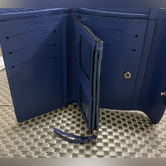 Peter Kent Tri Fold Wallet - Picture 5 of 5